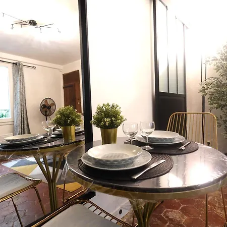 Cosy Flat In Le Marais Апартаменты *